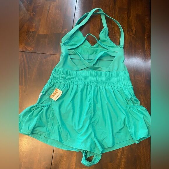 NWT  Free People Movement - Sport Green Get Your Flirt On Shortsie Large - Picture 5 of 11